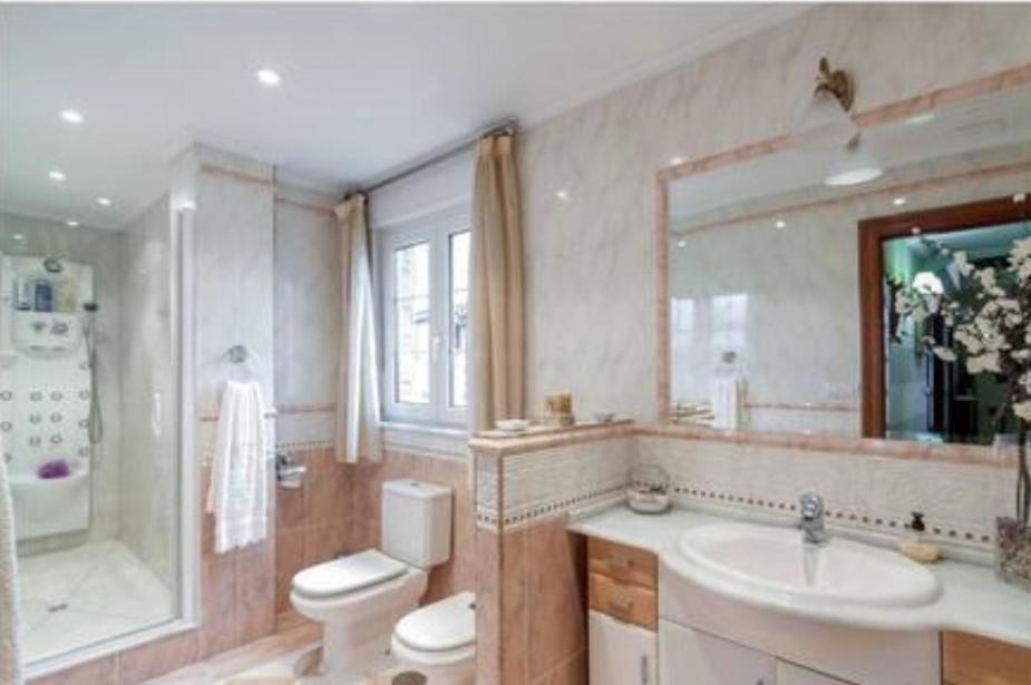 Alojamientos Marte Habitacion Con Bano Torrelavega Ngoại thất bức ảnh